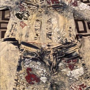 Two piece jean boys fit. Size 11/12